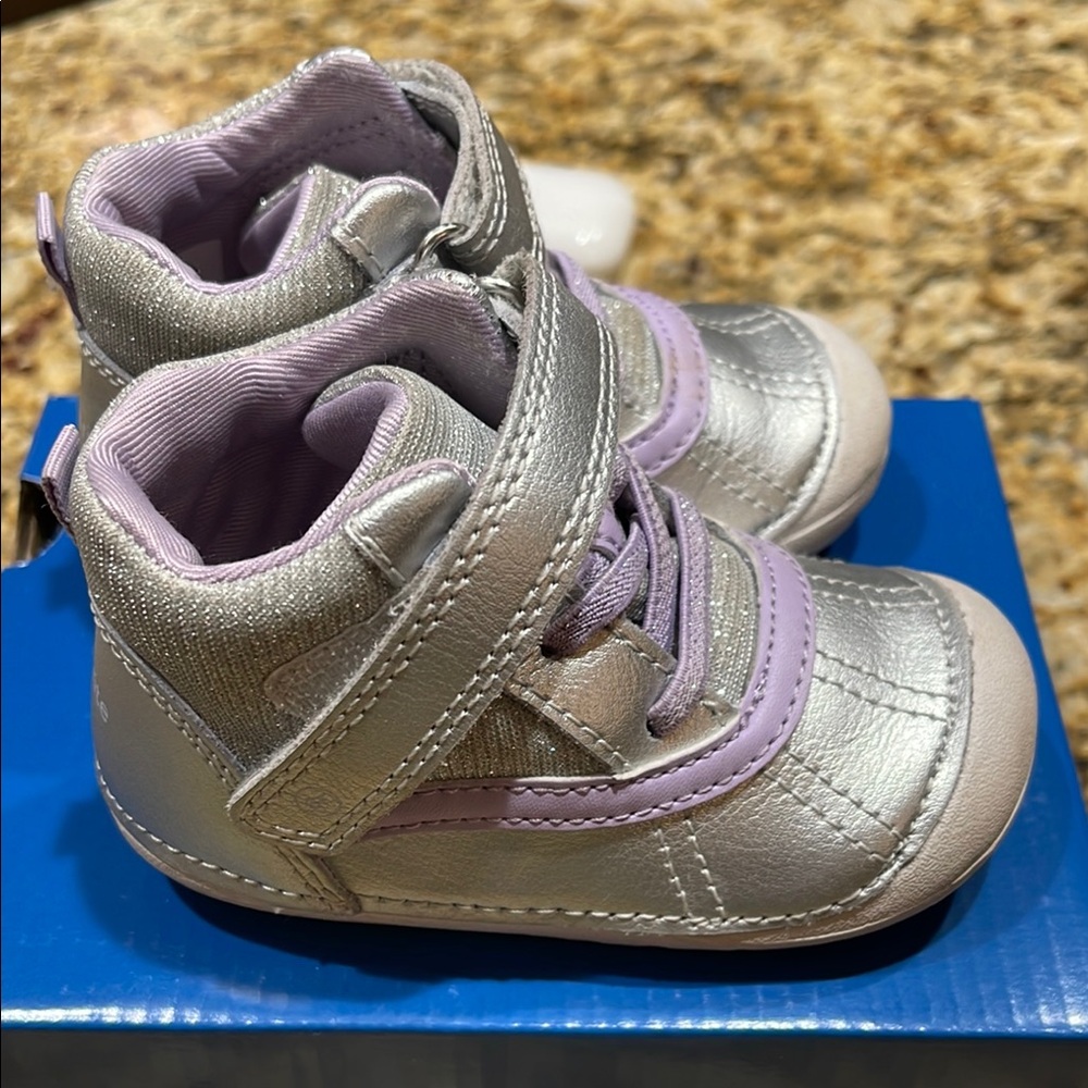 Stride Rite Size 5